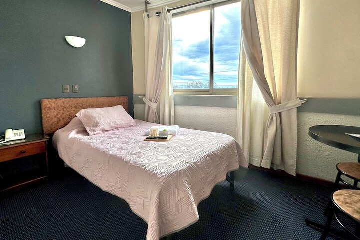 Room 9 of 30