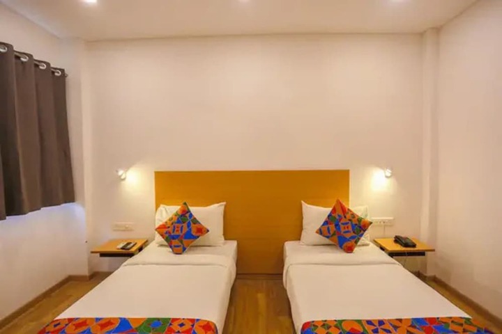 Room 9 of 20