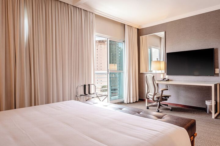 Room 75 of 240