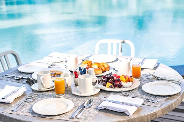Breakfast/Coffee Service 91 of 123