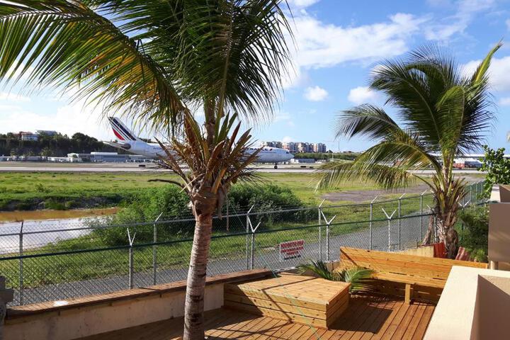 SXM Spotters Paradise