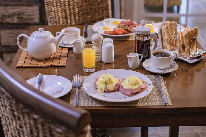 Breakfast/Coffee Service 32 of 39