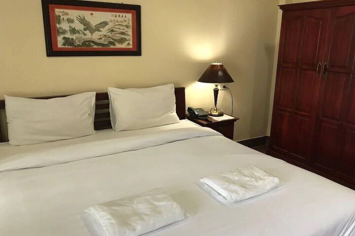 Room 22 of 108