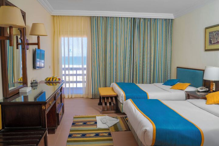 Room 21 of 82