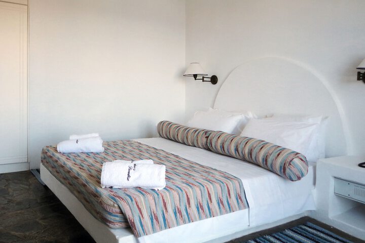 Room 12 of 38