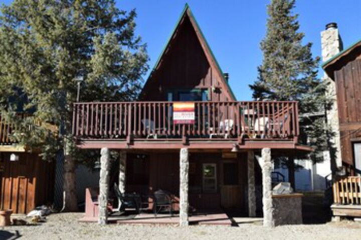 Exterior of Claimjumper_aframe_5