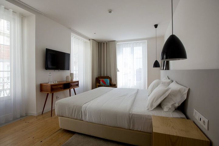 Room 35 of 73