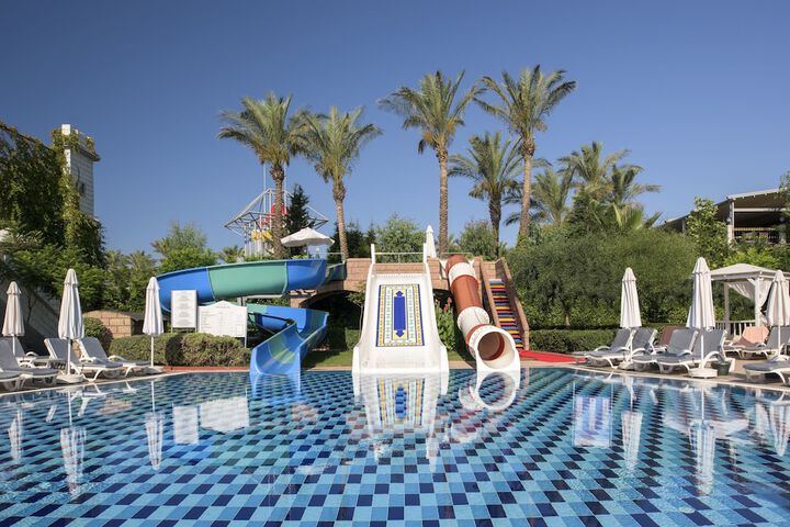 Pool Hotel