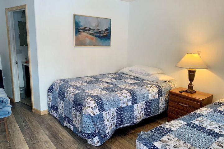 Room 3 of 32