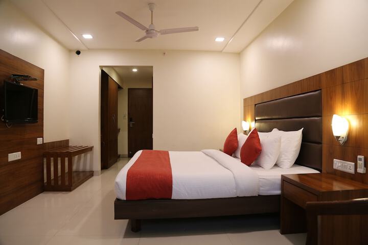 Room 19 of 114