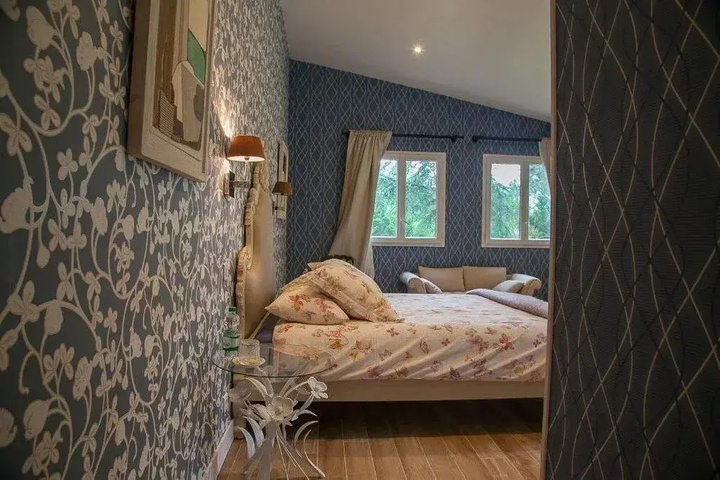 Room 4 of 14