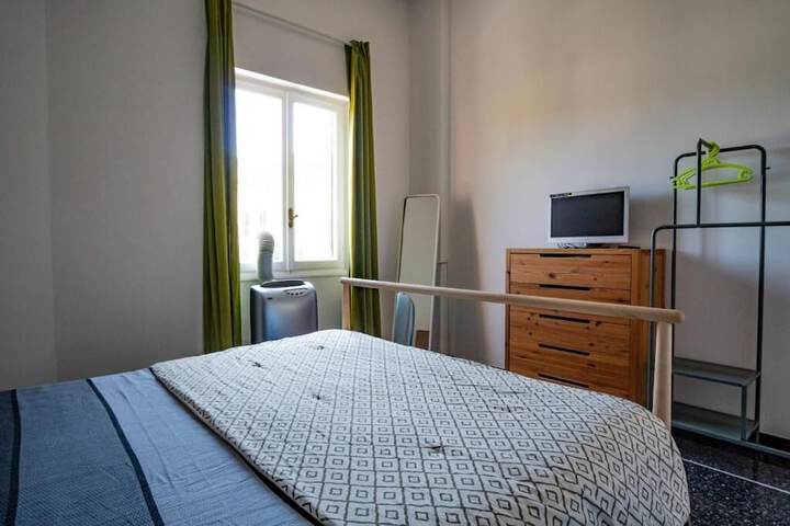 Room 2 of 42