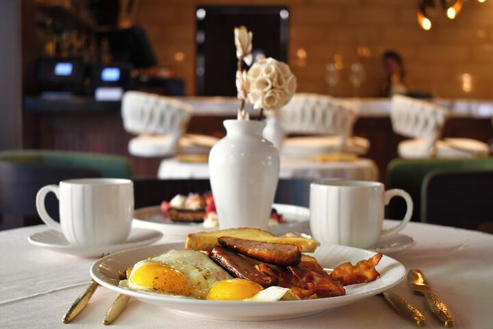 Breakfast area