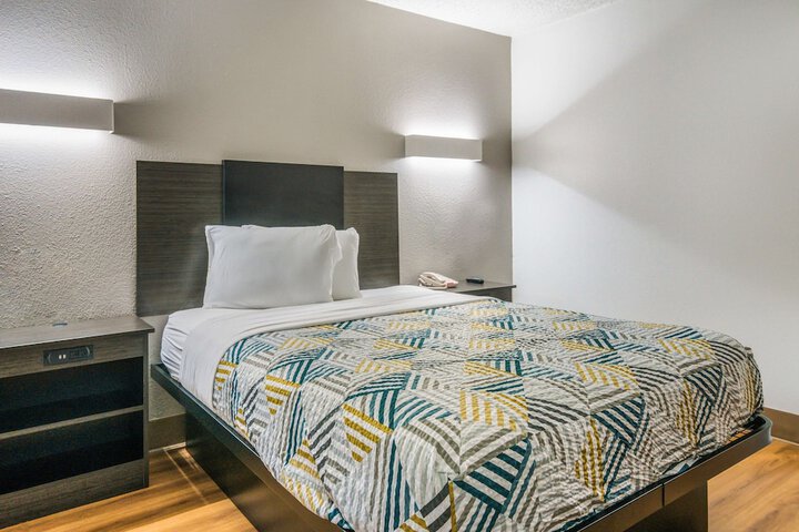 Double Room Disability Accessible (4 of 6)