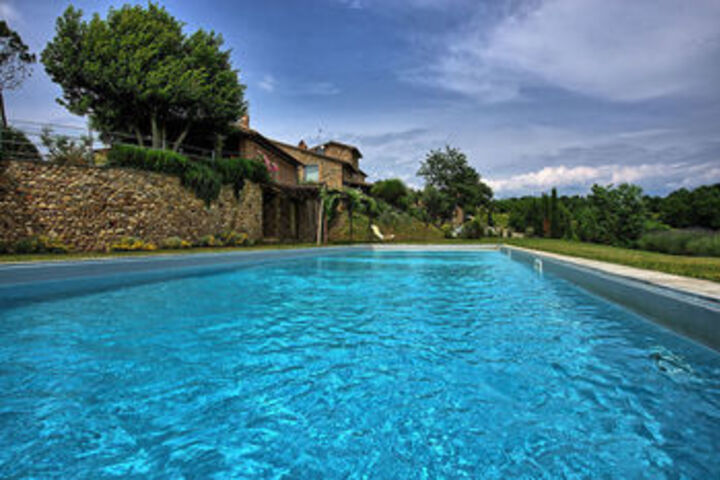 Pool 11 of 20