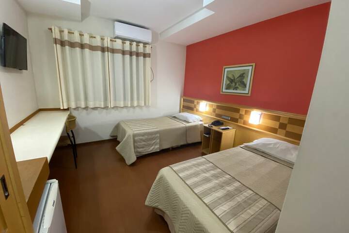 Room 3 of 7