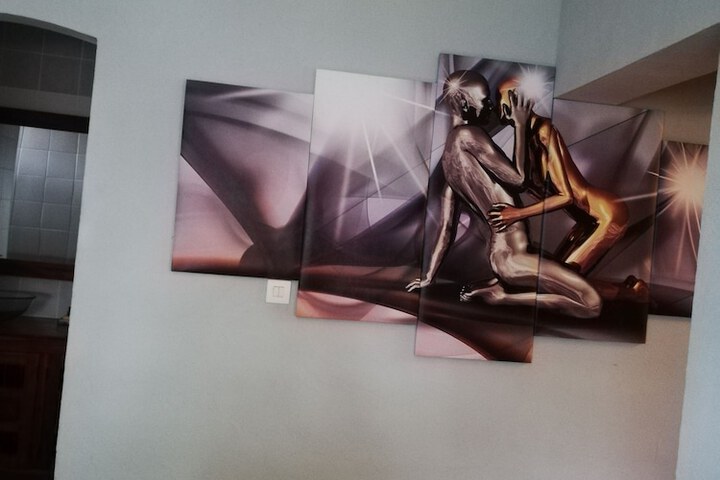 Room 5 of 37