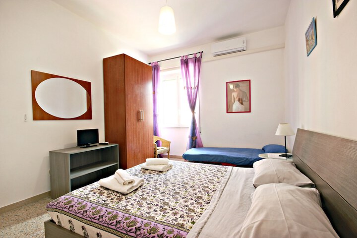 Room 8 of 22