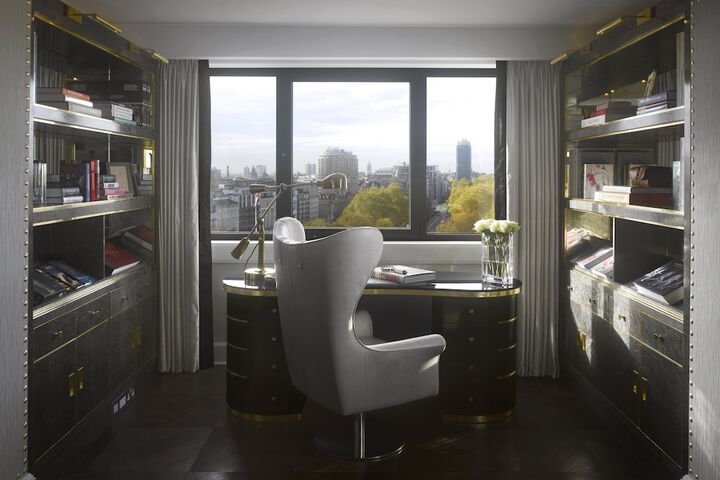 Room 9 of 230