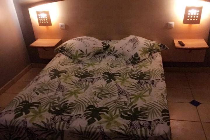 Room 3 of 7