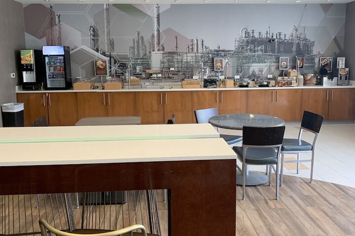 Breakfast area