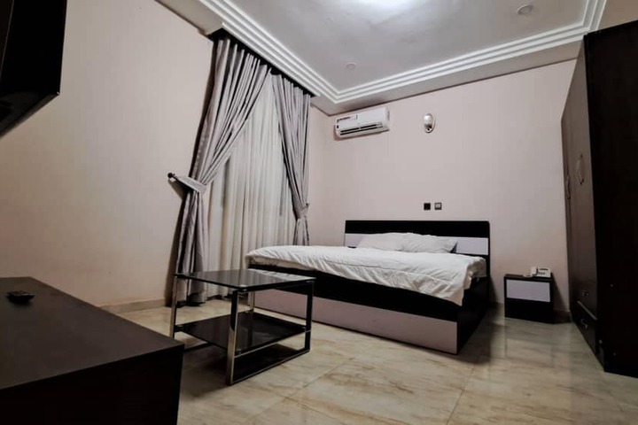 Room 16 of 22