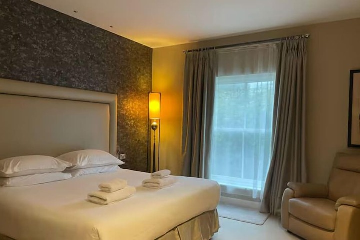 Room 7 of 38