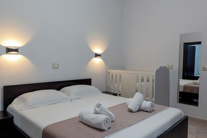 Room 54 of 96