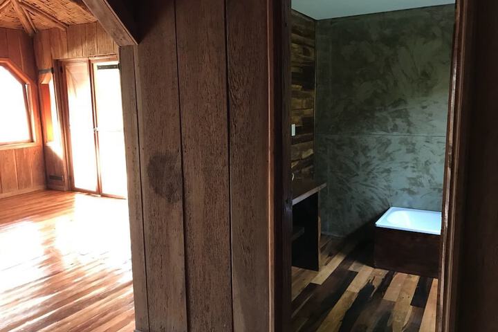 Room 9 of 38