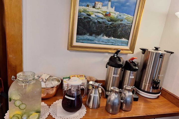 Breakfast/Coffee Service 83 of 101
