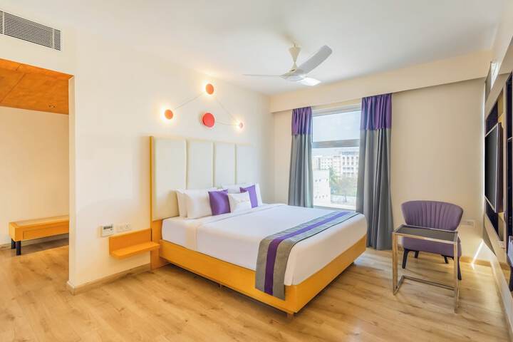 Room 14 of 37