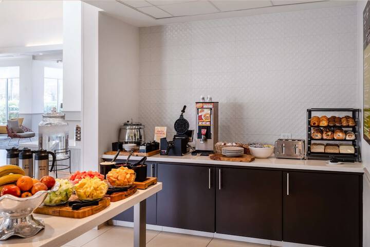Breakfast area