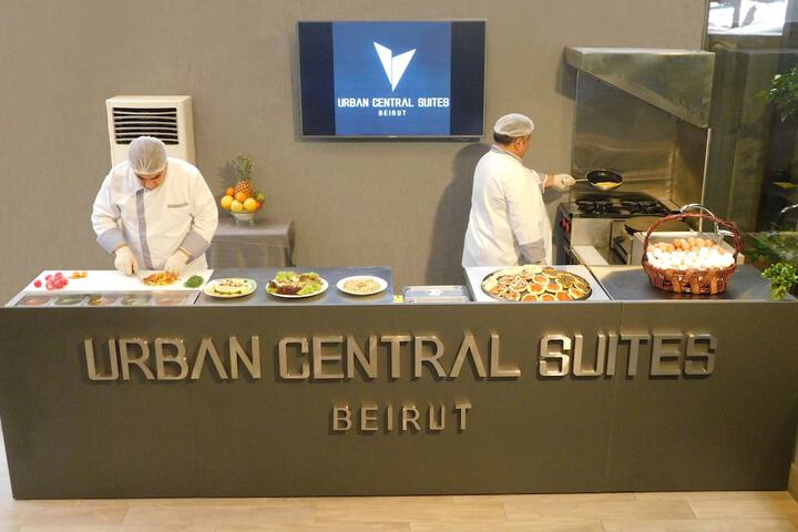 Dining 53 of 76