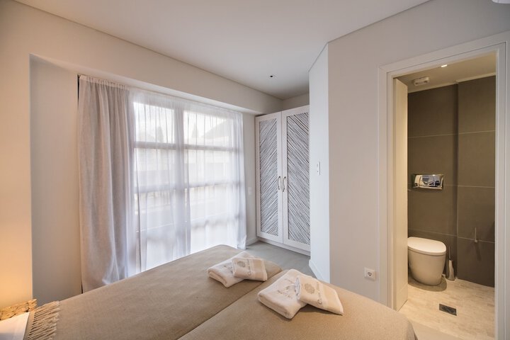 Room 25 of 191