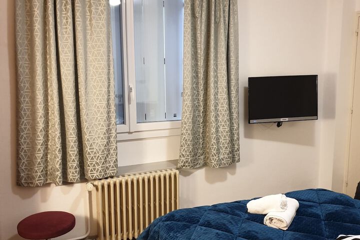 Room 14 of 40