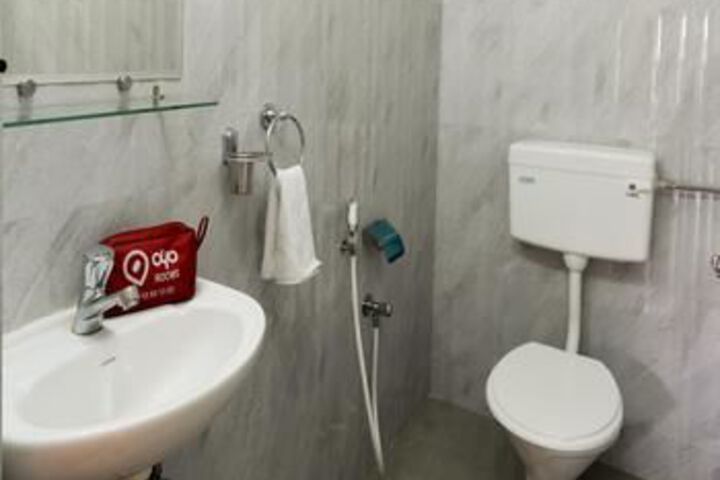 Room 4 of 17