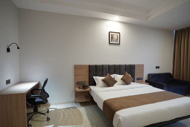 Room 33 of 69