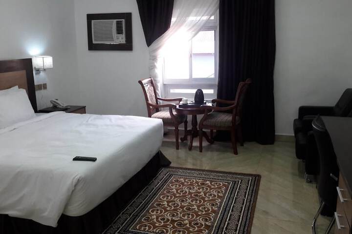 Room 5 of 38