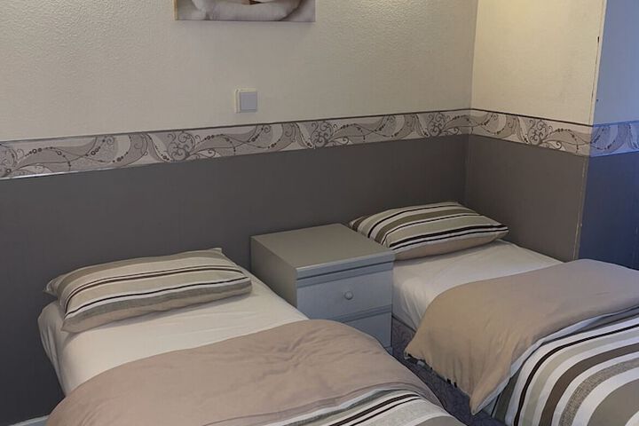 Room 10 of 51