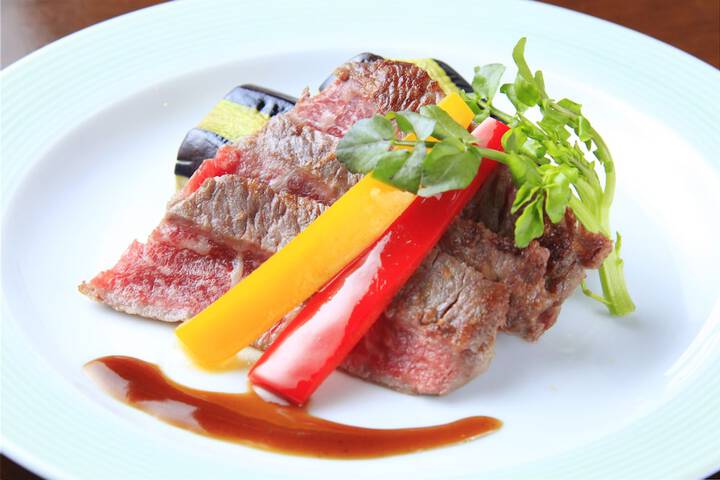 Dining 53 of 68