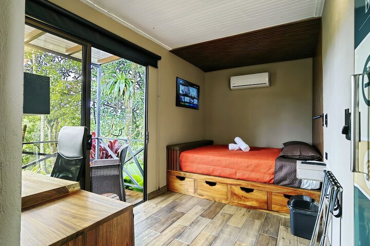 Room 2 of 39