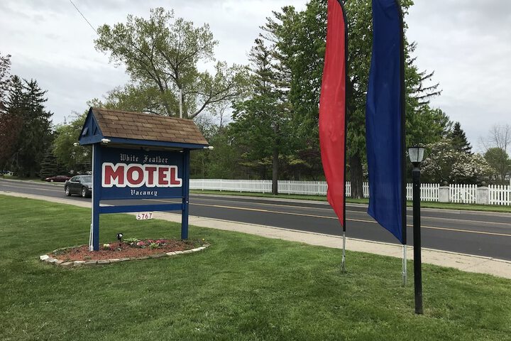White Feather Motel