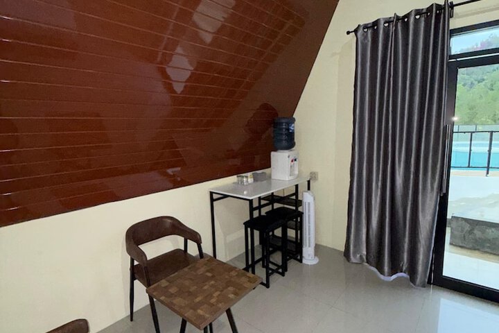 Room 21 of 61