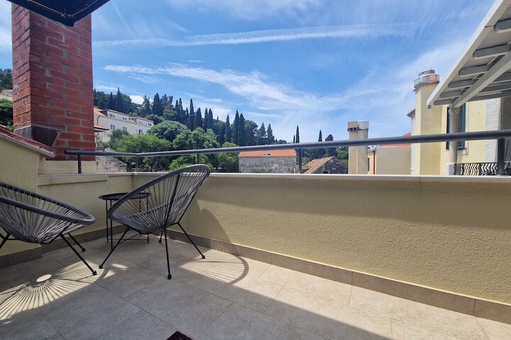 Terrace/Patio 32 of 49