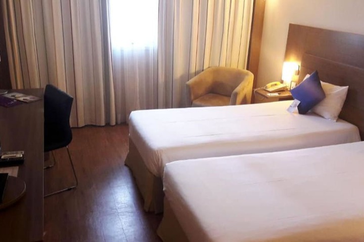 Room 3 of 123