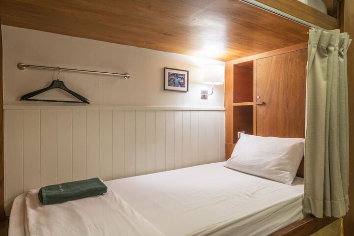 Room 16 of 61