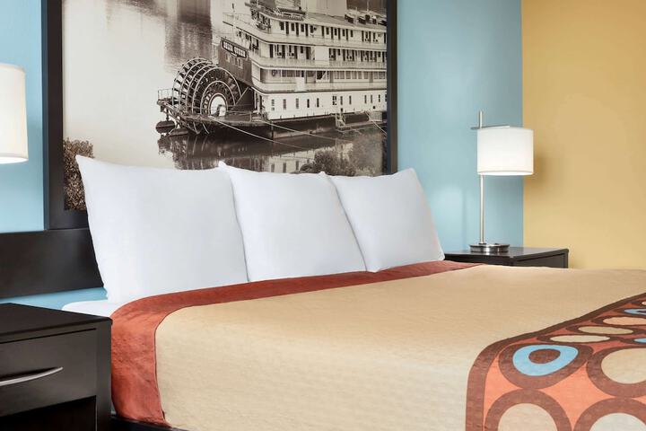 1 King Bed Accessible (11 of 13)