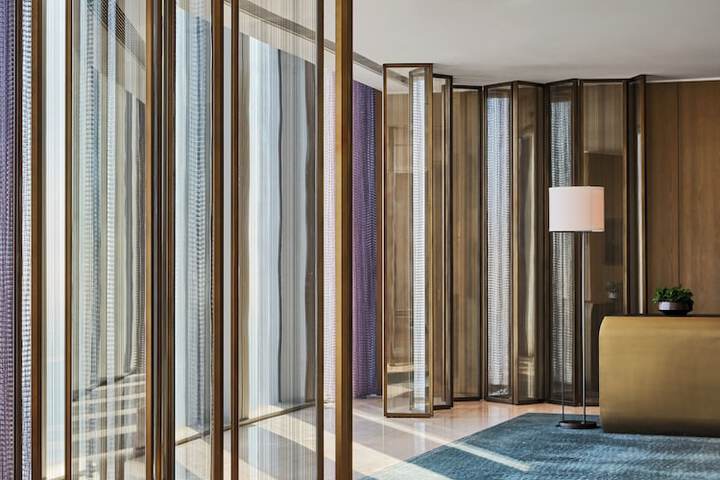 Ballroom/Hall 120 of 154
