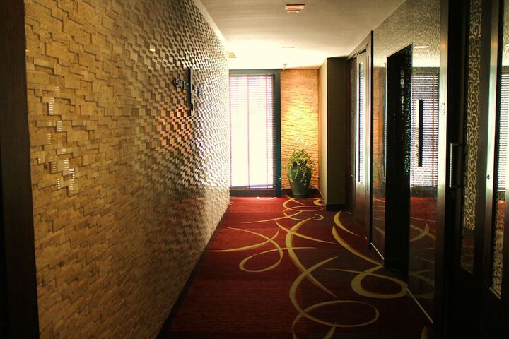 Ballroom/Hall 40 of 42