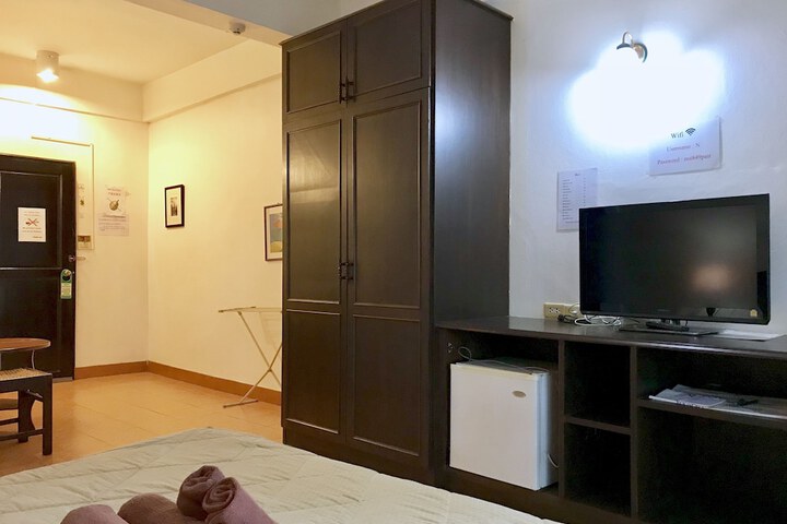 Room 2 of 29